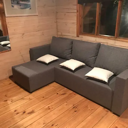 Holiday home Vel Tuvak Dabai Kundziniski